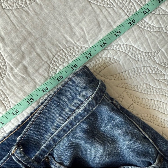 Banana Republic - High Rise Rigid Bow Jean - Medium Wash - Picture 10 of 14